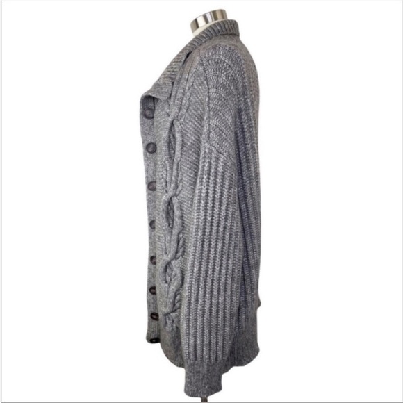 INTERMIX Carlyle Cable Chunky Knit Cardigan size M/L - Picture 4 of 11